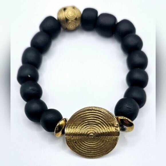 Onyx Black and Gold Bracelet - Picture 5 of 7